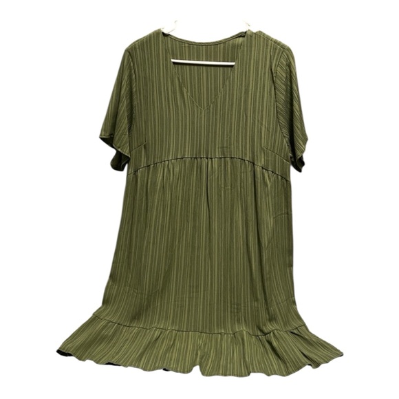 Green Pleated Dress - Picture 2 of 4